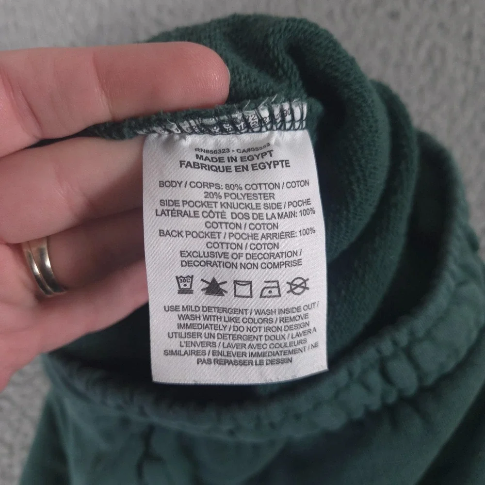Nike used excellent